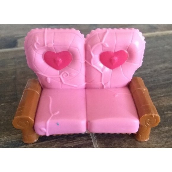 Animal Jam - Princess Den Playset - Pink Couch ONLY - Picture 1 of 4